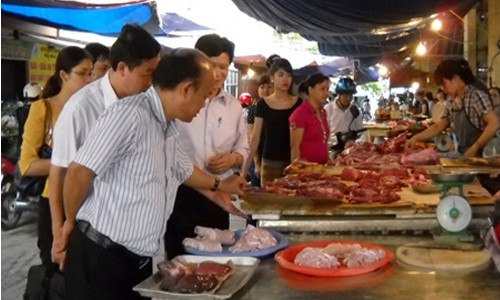 Công tác kiểm tra, giám sát ATVSTP cần được làm quyết liệt hơn