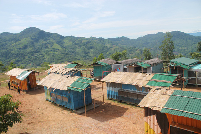 20 nhà bán trú container đảm bảo nhu cầu bán trú cho 100% học sinh dân tộc Kor của trường PTDTBT THCS Trà Lãnh.