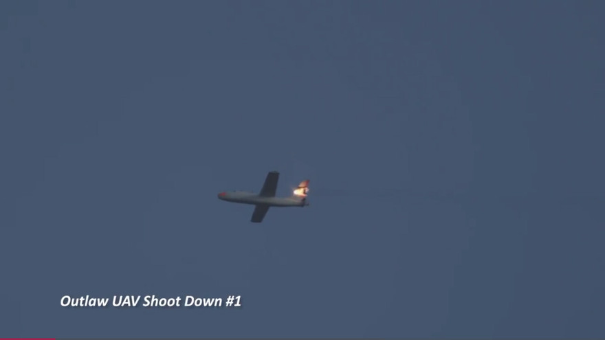 Vũ khí laser Mỹ bắn rơi 5 máy bay không người lái trong thử nghiệm