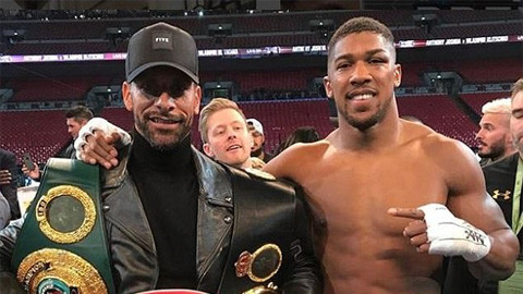 Cựu sao M.U chuyển sang chơi quyền Anh chuyên nghiệp