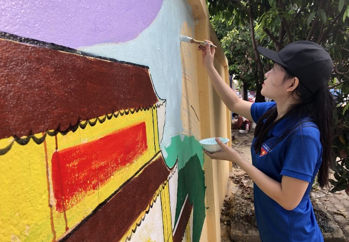 Tuổi trẻ ‘thổi hồn’ vào những bức tường vô tri