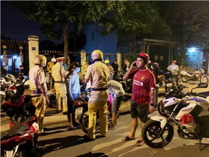 Tổ chức đua xe, hàng chục ‘quái xế’ bị vây bắt