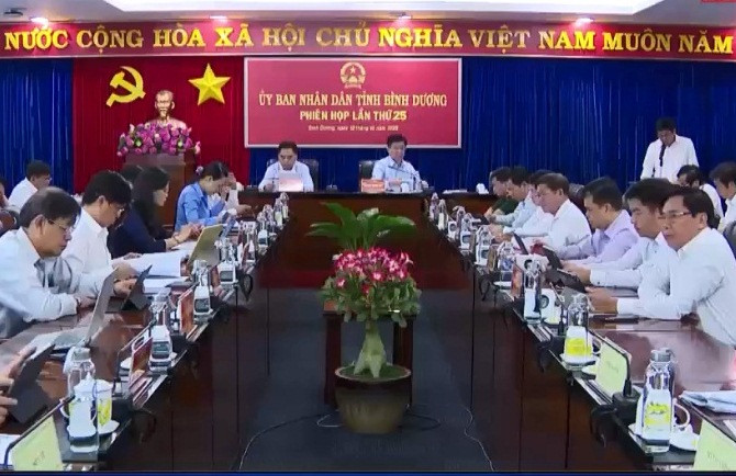 UBND tỉnh Bình Dương họp thông qua các nội dung trình HĐND