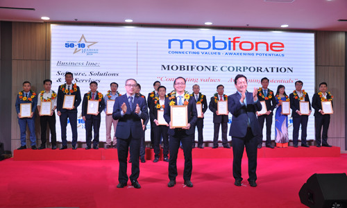 MobiFone nhận cú đúp danh hiệu doanh nghiệp CNTT hàng đầu Việt Nam 2019