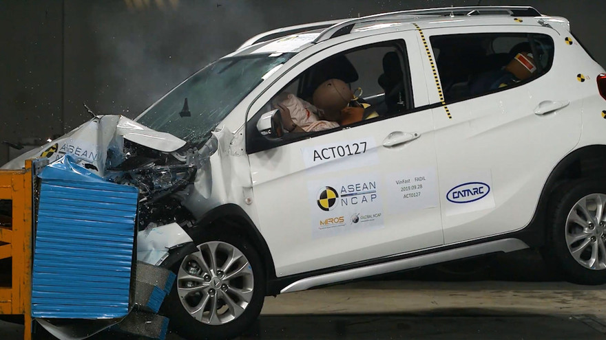 Hé lộ video xe Vinfast được kiểm định bởi Asean Ncap