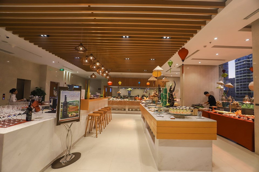 Không gian sang trọng của nhà hàng Savour