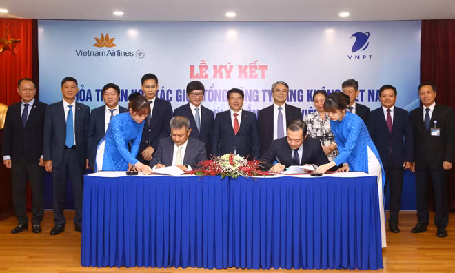 Lễ ký hợp tác chiến lược giữa VNPT và Vietnam Airlines