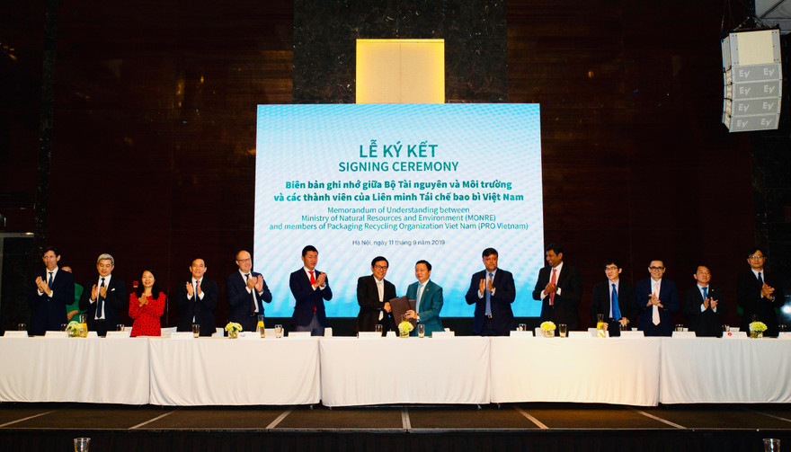 Cú ‘bắt tay’ chống rác thải nhựa của Bộ TNMT cùng liên minh tái chế bao bì Việt 