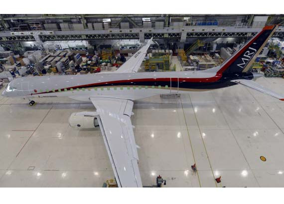Một chiếc MRJ do Mitsubishi chế tạo. 