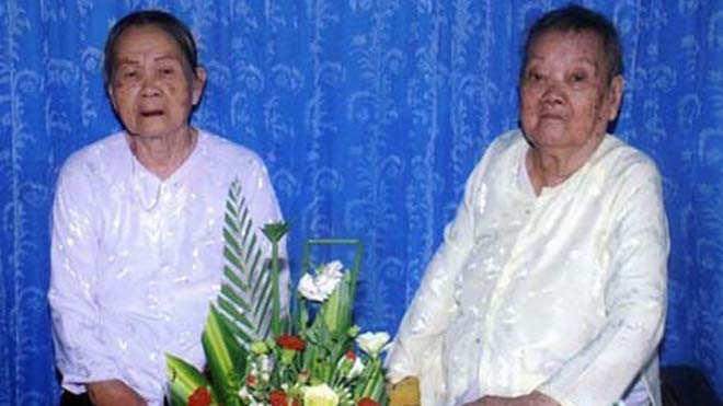 Cụ Long và cụ Xa 