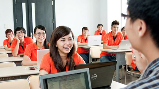 ĐH FPT nghiêm cấm cán bộ, giảng viên nhận quà biếu của học sinh.