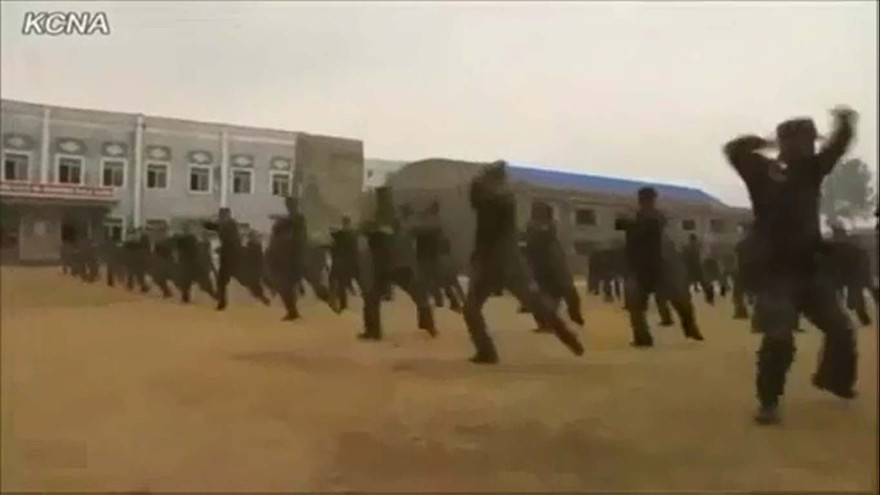 Xem đặc công Triều Tiên phô diễn sức mạnh