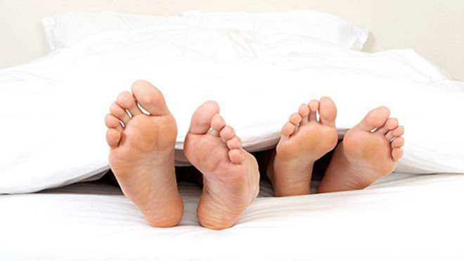 Ngoài vật dụng bằng nhựa, thực phẩm chế biến sẵn, thực phẩm đóng hộp chứa phthalates có khả năng làm giảm ham muốn tình dục ở phụ nữ.