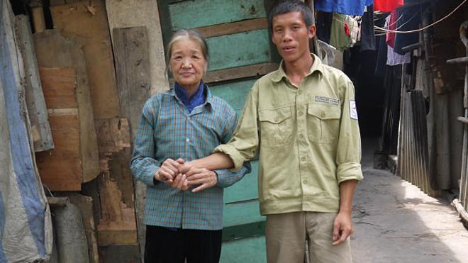 Nỗi đau người mẹ cho con khôn nuôi con tâm thần