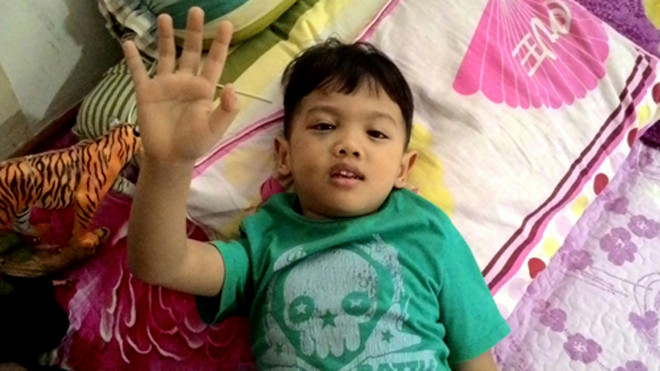 Bé Nam bình phục nhanh sau cú rơi từ lầu 10. Ảnh: Thiên Chương