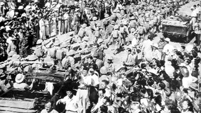 Tờ báo đầu tiên của Hà Nội