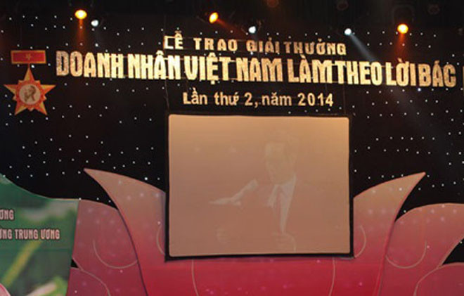 Yêu cầu dừng Chương trình 'Doanh nhân VN làm theo lời Bác'