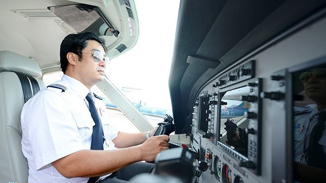 Áp lực tập luyện, công việc và duy trì sức khỏe nên không phải ai cũng kiên trì được giấc mơ bay, dù để đạt được nó, họ đã phải chi những khoản tiền khổng lồ. Ảnh: Tuấn Mark.