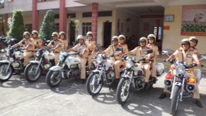 Những bóng hồng cảnh sát giao thông Sóc Trăng 