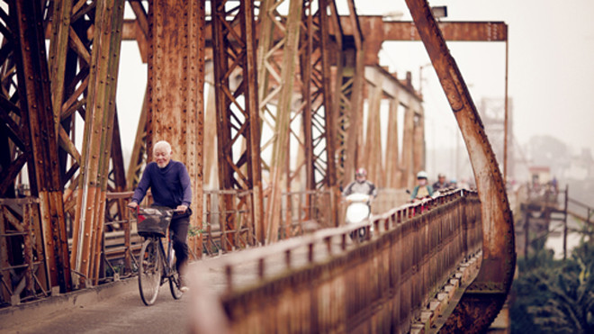 Thủ đô Hà Nội mang vẻ đẹp yên bình cổ kính xen lẫn nét hiện đại, trẻ trung. Ảnh: Dương Đức Quang (VnExpress).