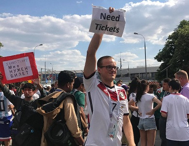 Một sinh viên Việt Nam bị khởi tố vì bán vé World Cup trái phép