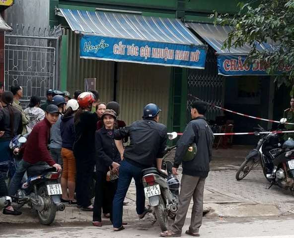 Phát hiện 2 vợ chồng tử vong trong quán gội đầu