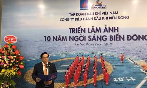 Tổng Giám đốc BIENDONG POC Ngô Hữu Hải khai mạc triển lãm