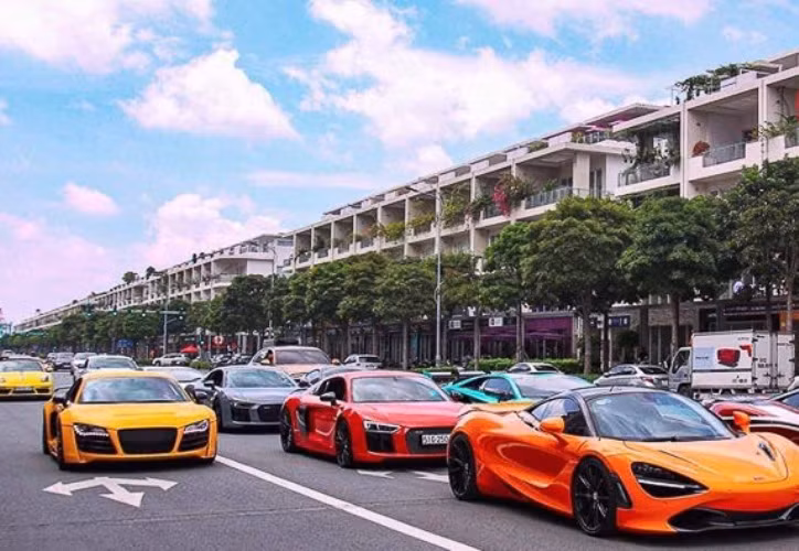 Cận cảnh dàn siêu xe Bắc, Nam hội tụ ở Bình Dương