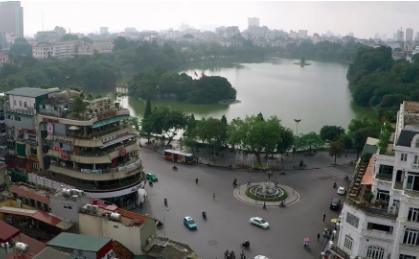 Theo đề xuất, các phương tiện giao thông sẽ bị cấm lưu thông quanh khu vực hồ Gươm vào các ngày thứ Bảy, Chủ nhật hàng tuần để dành không gian cho người đi bộ.