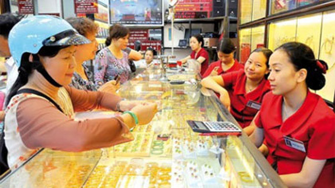 Giá vàng hôm nay 2/8: Ít biến động