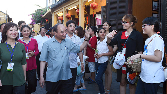 Thủ tướng cho rằng, làm du lịch phải có lòng mến khách. Ảnh VGP/Quang Hiếu