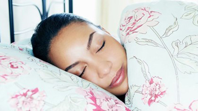 Để có làn da đẹp hơn trong lúc ngủ