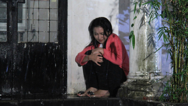 Cảnh quay của Kim Hiền trong phim "Góc khuất số phận". Sau khi quay xong một số phân đoạn, cô phát hiện mình mang thai. 