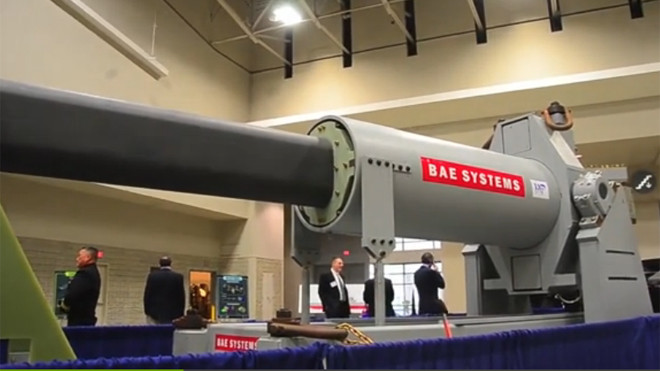 Súng điện từ bắn xuyên thép như chọc thủng giấy