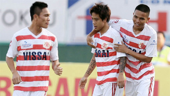 Sau vụ bê bối, đội Ninh Bình đã rút khỏi V-League, còn các cầu thủ thì kẻ tù tội, người thất nghiệp. Ảnh: Đông Huyền