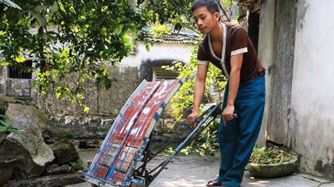 Chiếc máy cấy không động cơ "made Nguyễn Xuân Cường" có tính ưu việt rất cao.