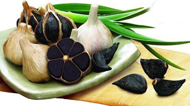 Cách làm tỏi đen tiền triệu cực dễ bằng nồi cơm điện