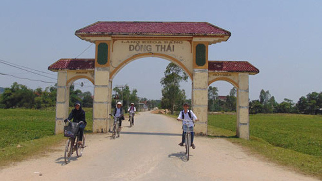 Cổng làng khoa bảng Đông Thái, xã Tùng Ảnh. Ảnh: Đức Hùng