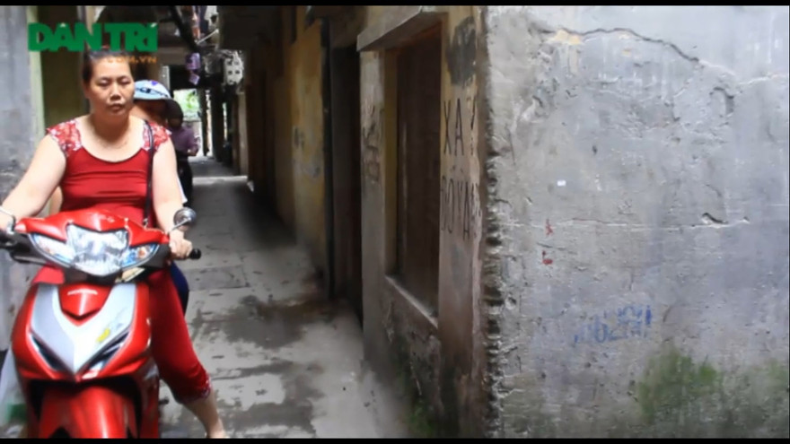 Một hộ dân hiến đất mở đường giữa “đất vàng” Hà Nội