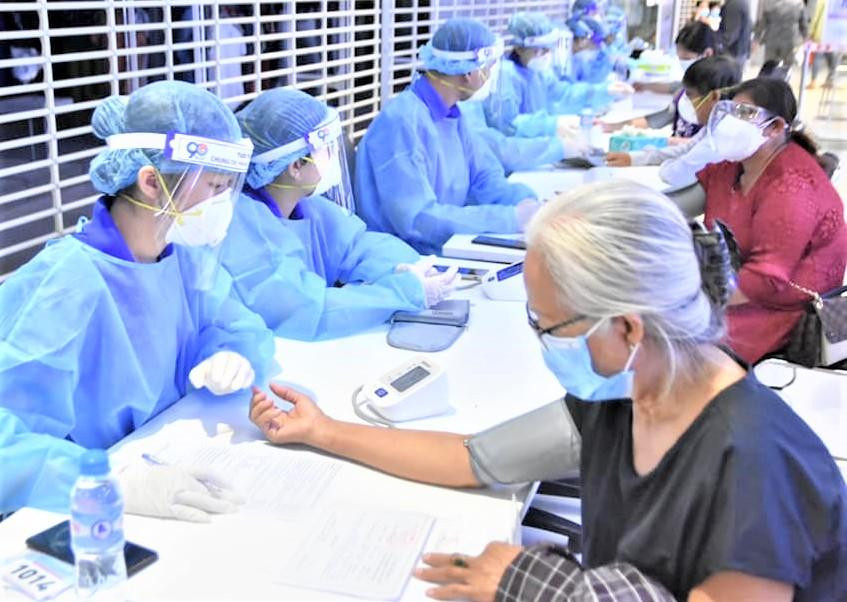 Bình Dương dự báo F0 tăng trong tháng cuối năm, TP Biên Hòa quá tải điều trị F0 tại nhà