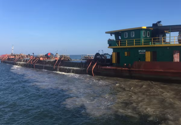 'Nghiêm trị 'cát tặc' sẽ đình trệ các công trình trọng điểm quốc gia'