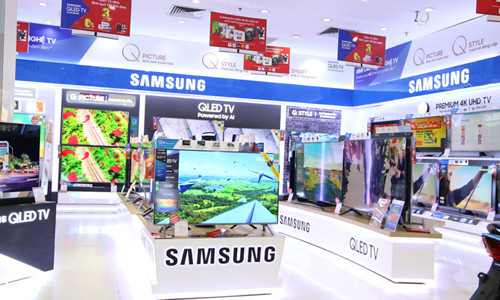 Đến điện máy Pico, chọn tivi nào để Tết này thêm sum vầy?