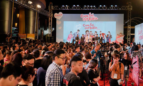 “Cua Lại Vợ Bầu” được đánh giá là chiến binh đáng gờm nhất tại đường đua phòng vé Tết này