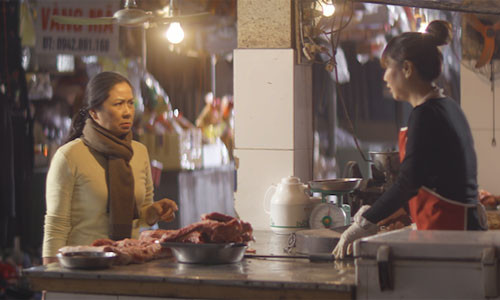 Đi chợ kì kèo mặc cả, hình ảnh quá quen thuộc khi nhớ về mẹ