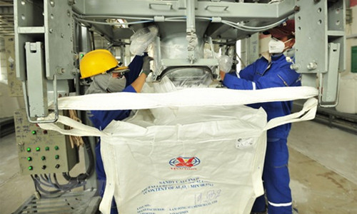 10 tháng đầu năm, TKV tiêu thụ trên 1 triệu tấn alumin