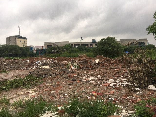 Dự án nhà ở kết hợp bãi đỗ xe tại phường Minh Khai, quận Bắc Từ Liêm “giậm chân” nhiều năm qua Ảnh: Hà Anh 