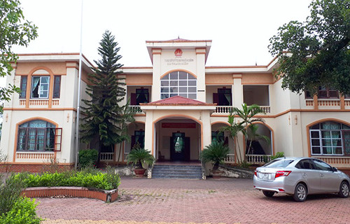 Phó chủ tịch HĐND xã 'khai tử' mẹ để trục lợi tiền trợ cấp