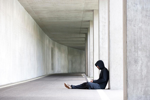 Tìm lỗ hổng bảo mật là một cách để hacker "mũ trắng" kiếm tiền.