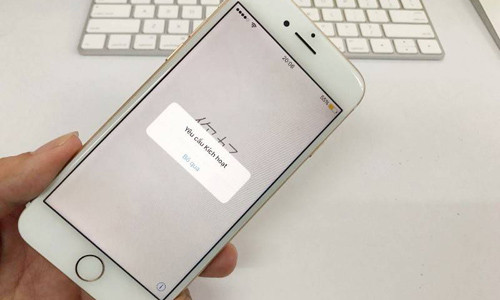 iPhone khóa mạng bị yêu cầu kích hoạt nhưng không thực hiện được do đang dùng SIM ghép - Ảnh: N.H