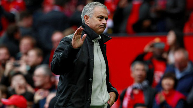 "Người đặc biệt" Jose Mourinho từ chối nói về ngôi vô địch giải Ngoại Hạng Anh vào lúc này